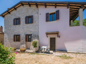 Compact Apartments for Panoramic Mountain View in Sellano Umbria Sellano